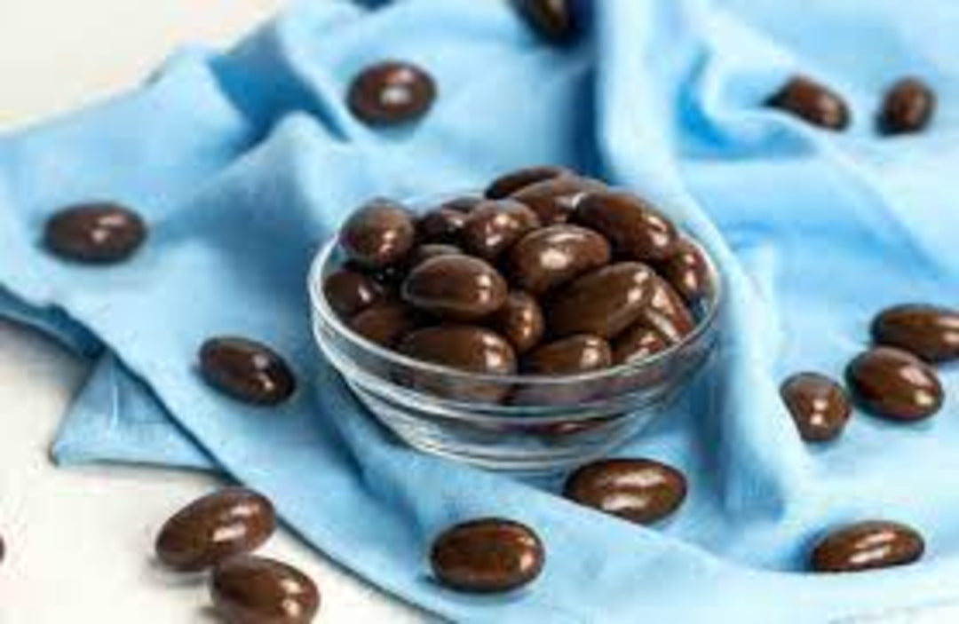 Amandes enrobées de chocolat - 1 x 11,3 kg - David Roberts - Ingrédients pour restaurants et services de restauration - Distribution canadienne