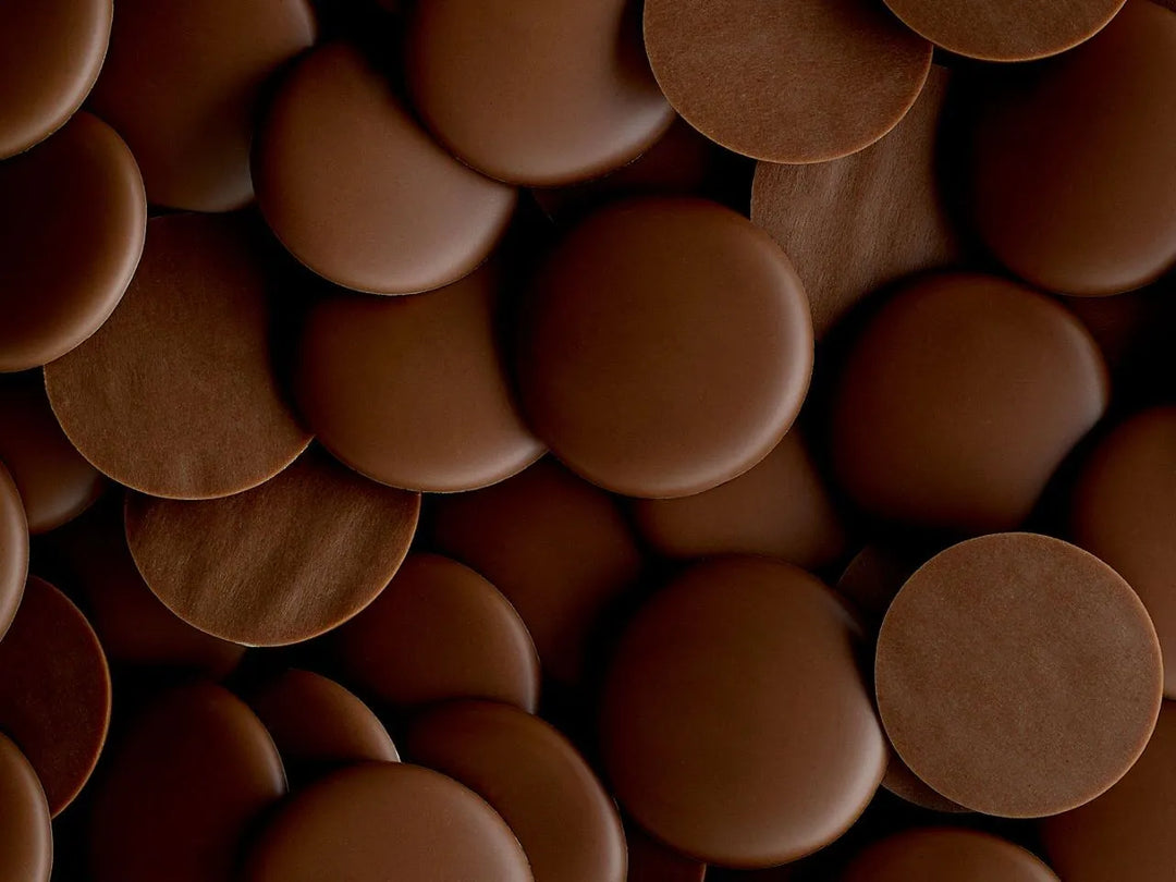 Wholesale Belcolade Lait Selection 34% Milk Couverture Chocolate Discs - 5KG - Canadian Distribution