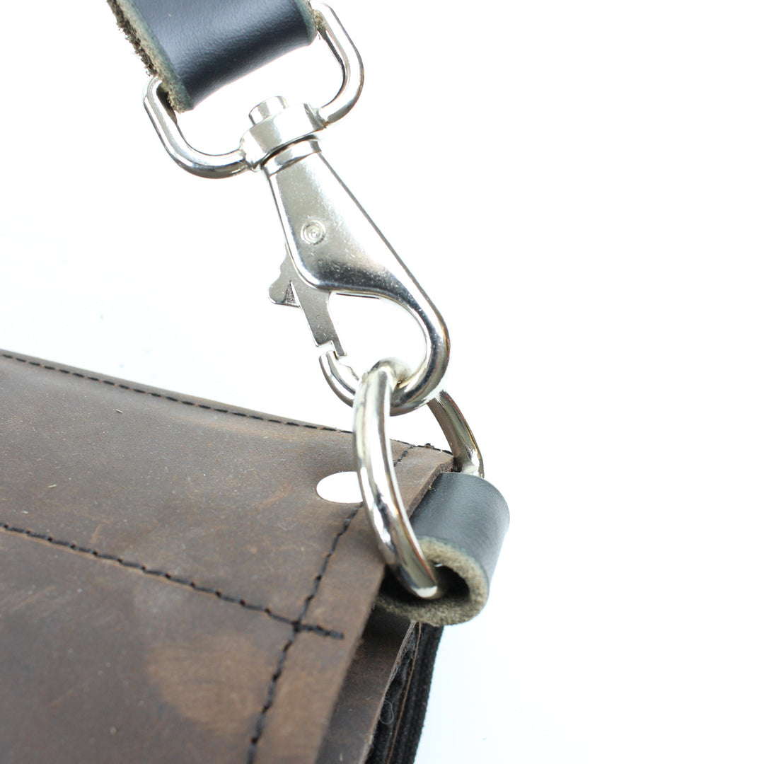 Enrouleur de couteaux en cuir