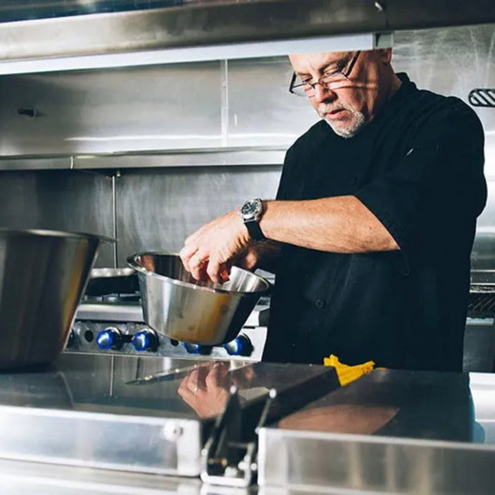 Bol mélangeur à fond plat en acier inoxydable MATFER, 29,8 cm (11,75 po) - Distribution canadienne