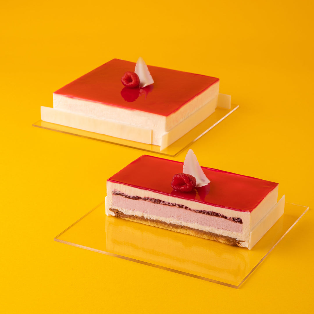 The pleasantly bittersweet taste of raspberry in this pastry-specific PreGel Five Star Chef paste easily amplifies a wide range of baked goods and pastry counterparts including mousse, pastry cream, ganache, and more.