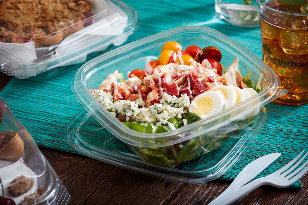 Couvercle transparent carré 7 x 7 pour contenants de 24 à 32 oz - 1 x 300 unités - Pactiv Corp - Emballage et accessoires - Fournitures et équipement pour restaurants - Distribution canadienne