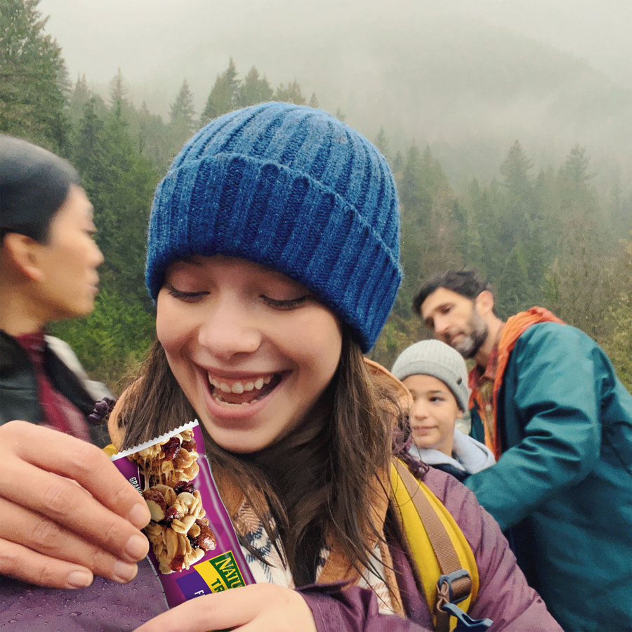 Nature Valley - Chewy Trail Mix Granola Bars, Fruit and Nut, 28 ct - 980 g - Canadian Distribution