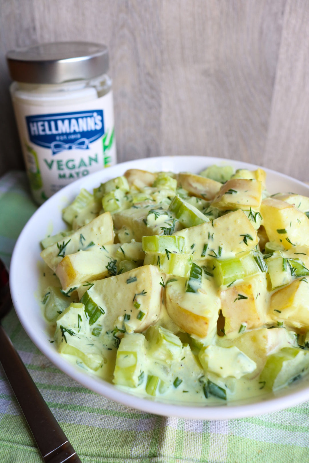 Mayonnaise Végétalienne - 2 x 3,78 L - Hellmans - Ingrédients pour Restaurants et Services de Restauration - Distribution Canadienne