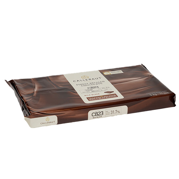 CALLEBAUT - MILK CHOCOLATE BLOCKS 823-NV-132 - 5x5 KG - Barry Callebaut Canadian Distribution