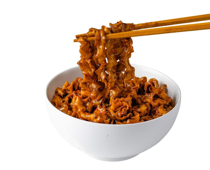 Blue Dragon Soy Garlic Saucy Noodles 2 x 121g – Ready in 5 Minutes - Canadian Distribution - Ships Free Within Canada on Orders Above CAD $199