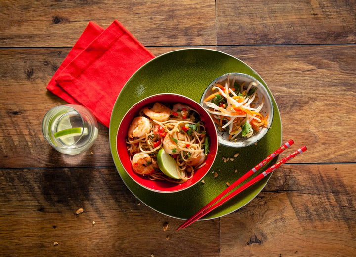 Blue Dragon Pad Thai Sauce 2 x 325ml – Authentic Thai Stir-Fry Blend with Tamarind & Garlic - Canadian Distribution - Ships Free Within Canada on Orders Above CAD $199