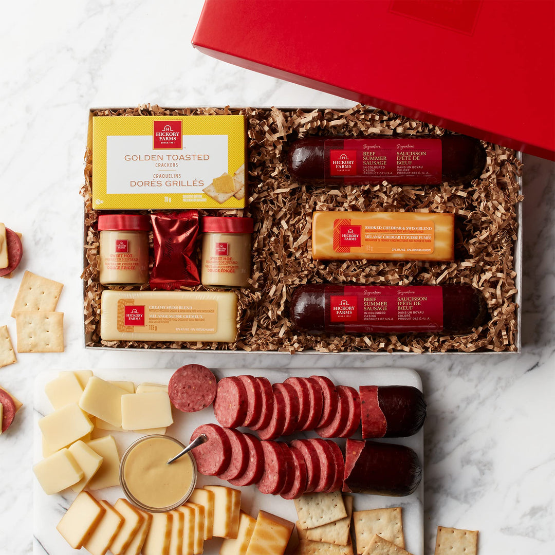 Hickory Farms – Beef Lover’s Selection Gift Box – Meat and Cheese – Medium – Gourmet sampler