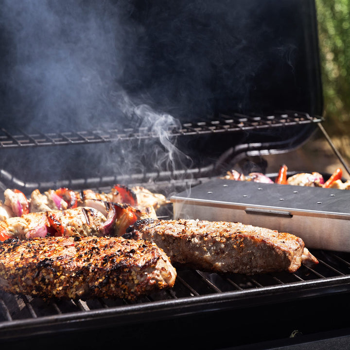 Thoughtfully (Smokehouse) – Gourmet Grilling Spice Set – Assorted Flavours – 10 Pack – Mini Glass Bottles