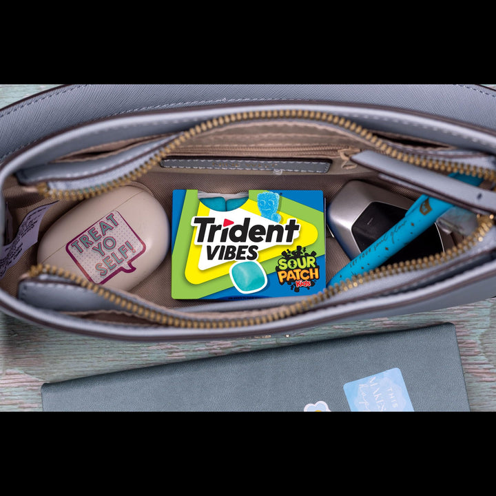 Trident Vibes Blue Raspberry Sugar-Free Gum - 9 Pack Clutch Box (126 Pieces) - Canadian Distribution - Ships Free Within Canada on Orders Above CAD $199