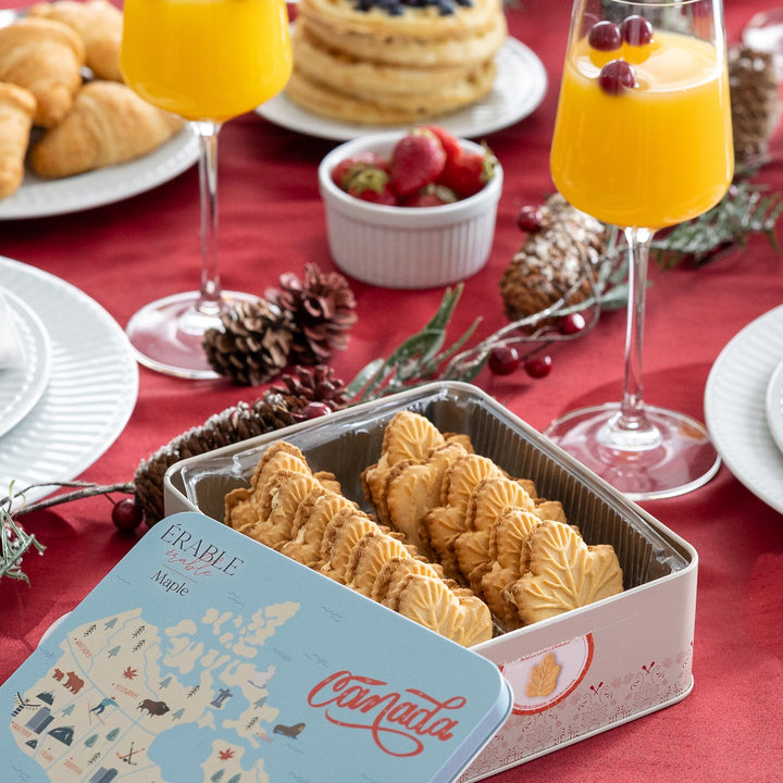 Little Quebec Sugar Shack – Maple Cookies – Traditional – 24 Count – Collectible Tin