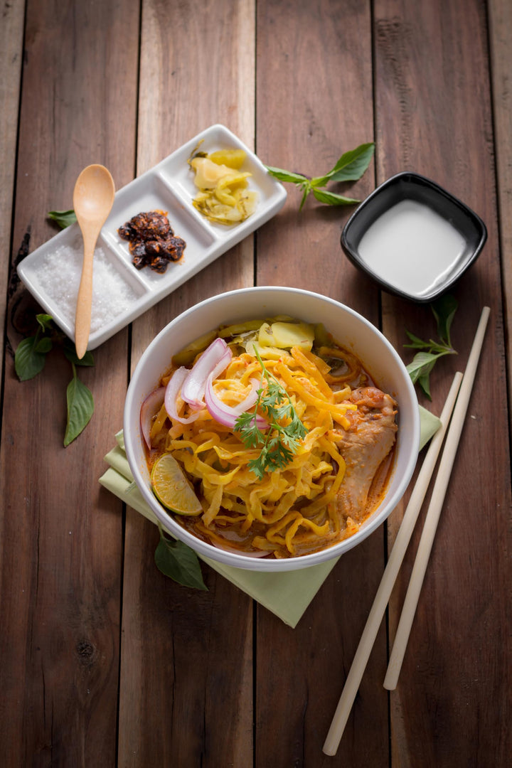 Blue Dragon Thai Coconut Curry Sauce 2 x 325ml - Canadian Distribution - Ships Free Within Canada on Orders Above CAD $199