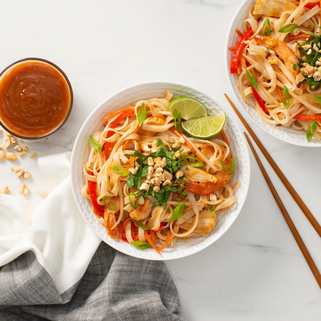 Blue Dragon Pad Thai Sauce 2 x 325ml – Authentic Thai Stir-Fry Blend with Tamarind & Garlic - Canadian Distribution - Ships Free Within Canada on Orders Above CAD $199