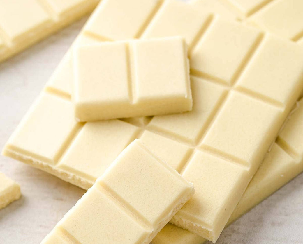 White Chocolate Block  - Chocolake - 8 x 2.5 KG - Canadian Distribution