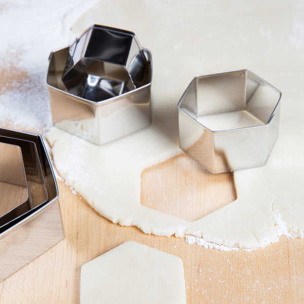 ATECO 5251 Plain Hexagon Cutter Set - Stainless Steel, Set of 6 - Canadian Distribution - Ships Free Within Canada on Orders Above CAD $199
