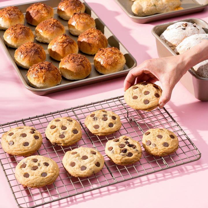 CUISIPRO Cooling & Baking Rack, 35.6 x 23.5 cm (14 x 9.25 in) - Canadian Distribution - Ships Free Within Canada on Orders Above CAD $199