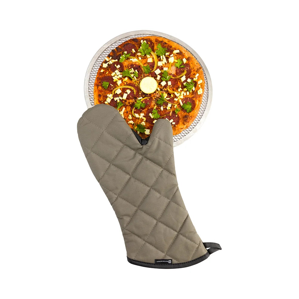 Restaurantware 17In Grey Cotton Oven Mitt, With Thumb Guard, Flame-Retardant - Restaurant Equipment and Smallwares - Canadian Distribution - Ships Free Within Canada on Orders Above CAD $199