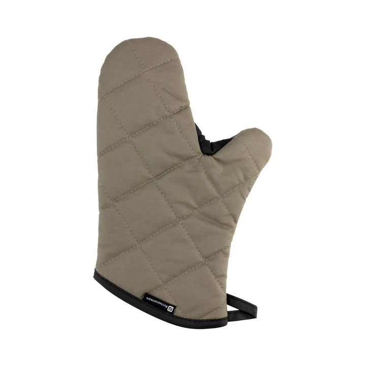 Restaurantware 13 Inch Black Cotton Oven Mitt, With Thumb Guard, Flame-Retardant - Restaurant Equipment and Smallwares - Canadian Distribution