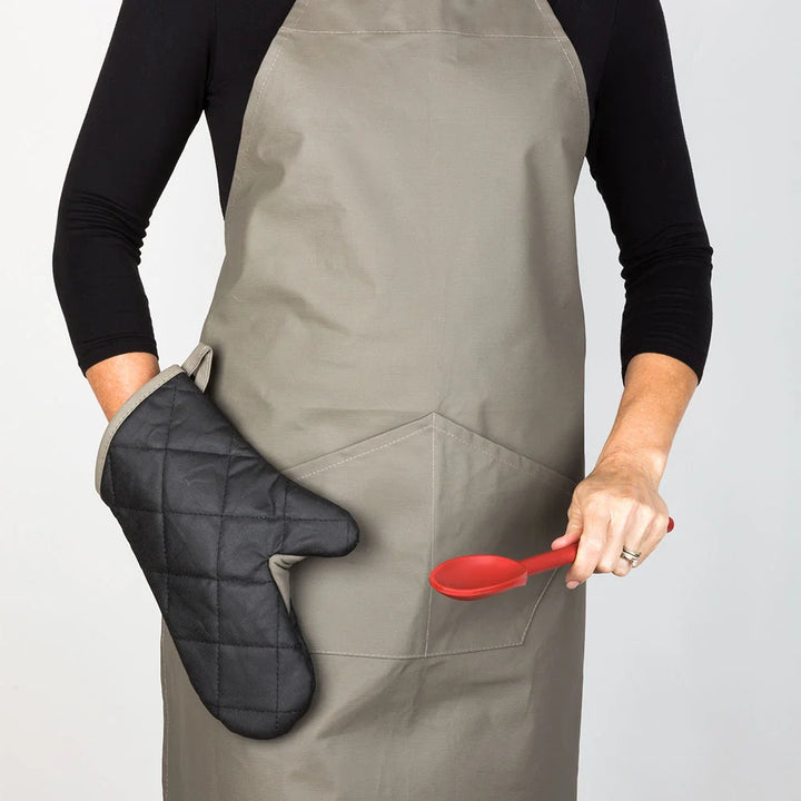 Restaurantware Grey Cotton Cooking Apron, 32 X 36 Inch, Flame-Retardant - Restaurant Equipment and Smallwares - Canadian Distribution - Ships Free Within Canada on Orders Above CAD $199