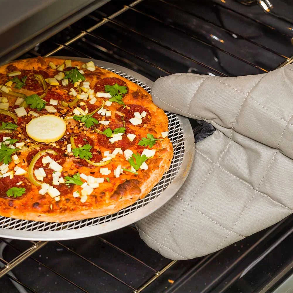 Restaurantware 17In Grey Cotton Oven Mitt, With Thumb Guard, Flame-Retardant - Restaurant Equipment and Smallwares - Canadian Distribution - Ships Free Within Canada on Orders Above CAD $199