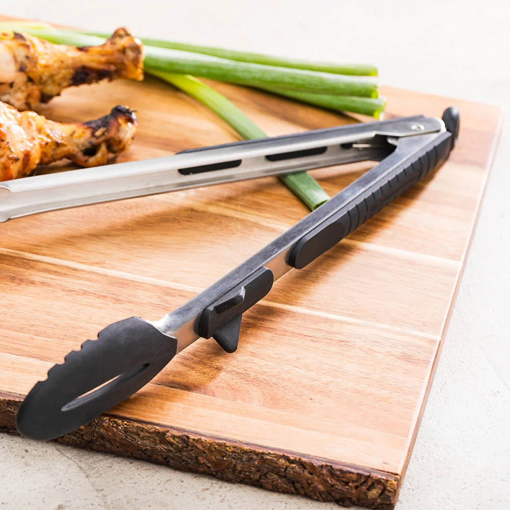 Restaurantware Met Lux Silver & Black Stainless Steel & Silicone Scalloped Tong, 13.5 X 6 X 1.5 Inch - Restaurant Equipment and Smallwares - Canadian Distribution - Ships Free Within Canada on Orders Above CAD $199