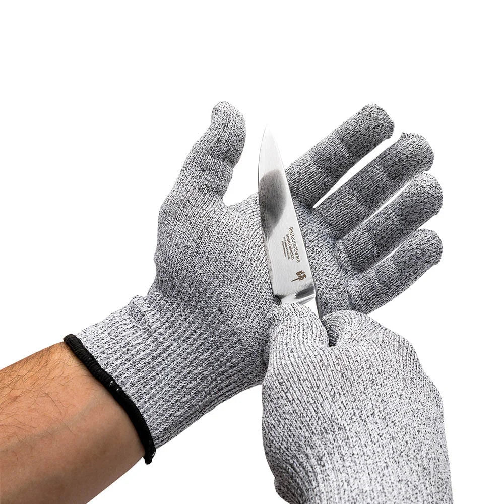 Restaurantware Life Protector Extra Large Grey Cut-Resistant Gloves, 10 X 5 Inch, Food Safe Level 5 Protection - Restaurant Equipment and Smallwares - Canadian Distribution - Ships Free Within Canada on Orders Above CAD $199