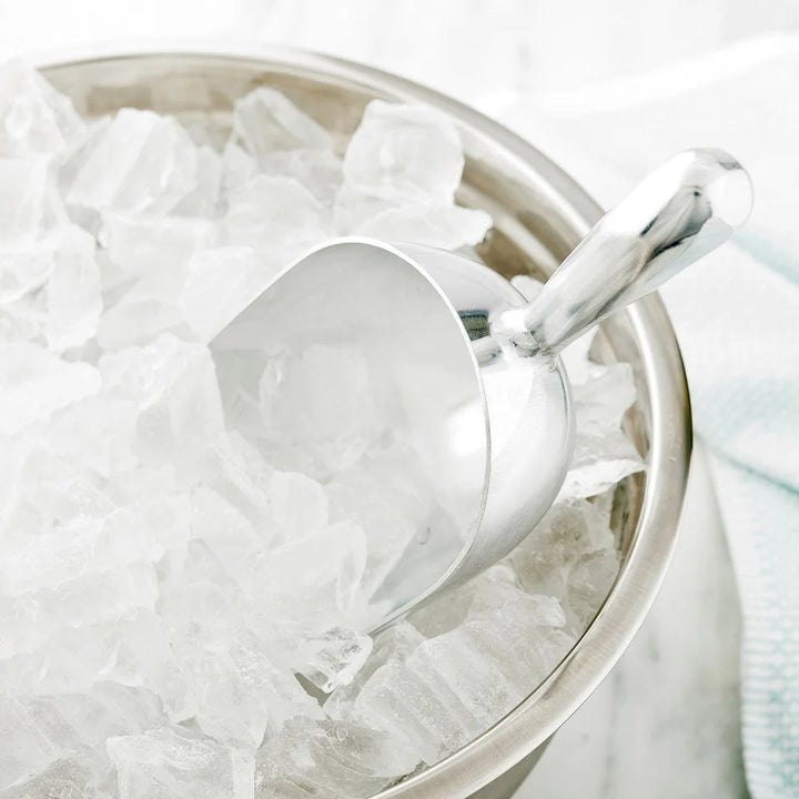 Restaurantware Met Lux 24 Ounce Aluminum Ice Scoop, Round Bottom - Restaurant Equipment and Smallwares - Canadian Distribution - Ships Free Within Canada on Orders Above CAD $199