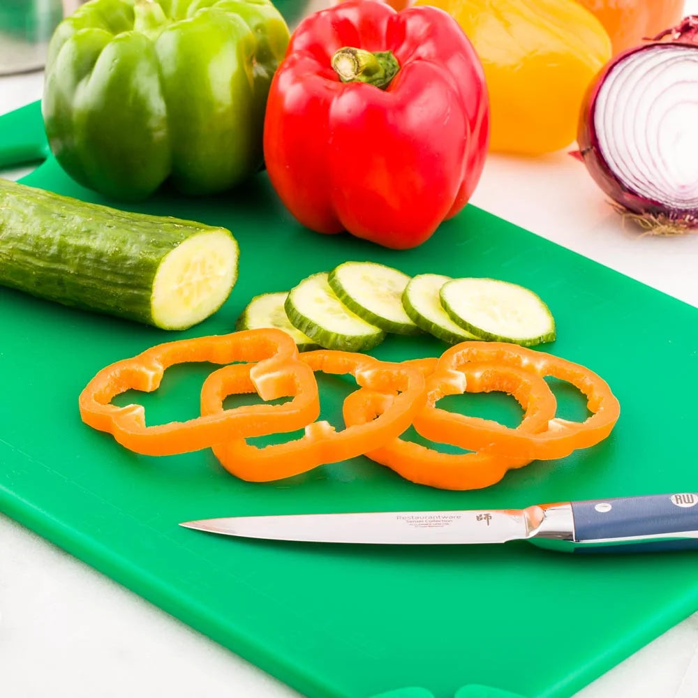 Restaurantware Sure Grip Commercial Grade Green Cutting Board, With Measurement Markers & Handle,12 X 18 Inch, Non-Slip - Restaurant Equipment and Smallwares - Canadian Distribution