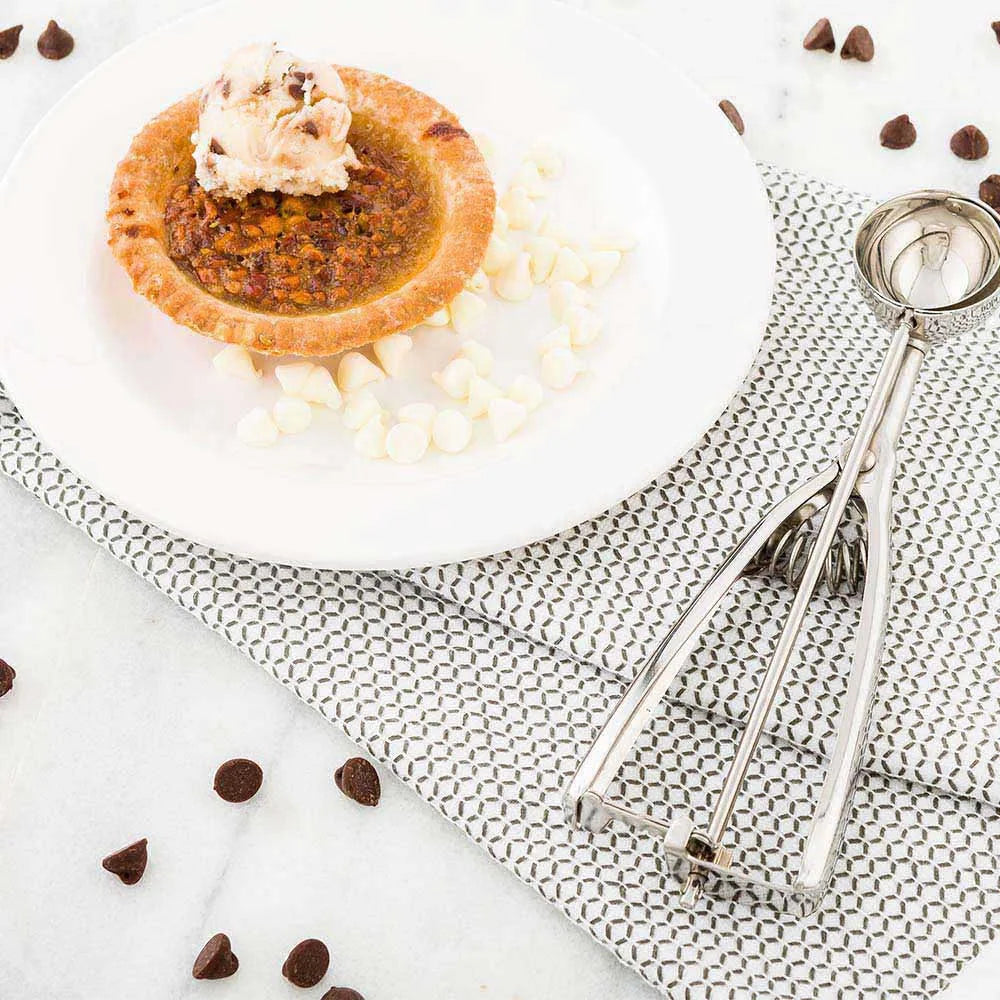 Restaurantware Met Lux 0.68oz Stainless Steel #50 Ice Cream Scoop - Restaurant Equipment and Smallwares - Canadian Distribution