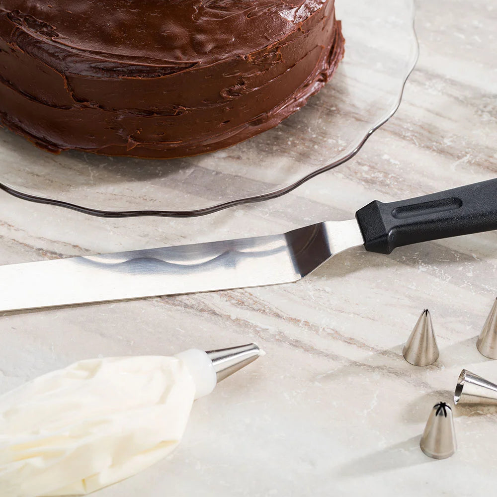 Restaurantware Met Lux Black Stainless Steel Offset Spatula, With Black Plastic Handle & 10In Blade, 14.75 X 1.25 X 0.75In - Restaurant Equipment and Smallwares - Canadian Distribution - Ships Free Within Canada on Orders Above CAD $199