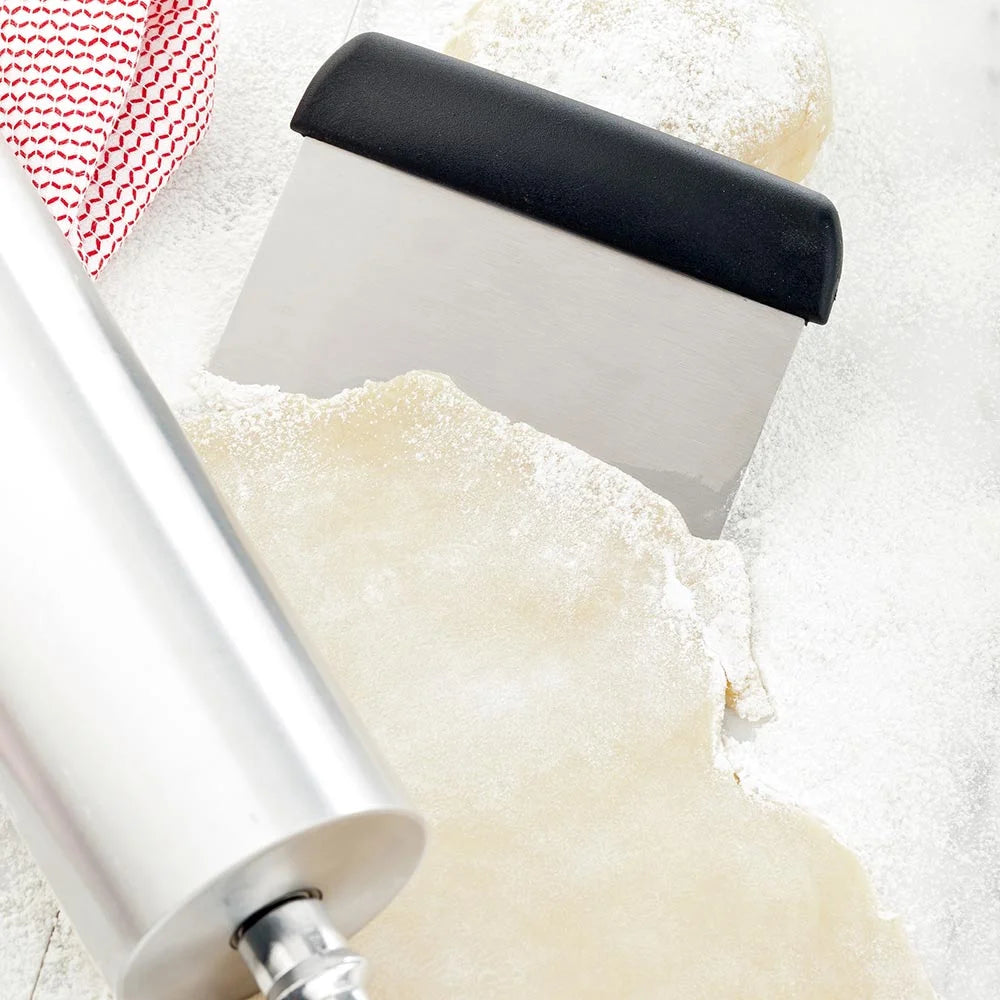 Restaurantware Met Lux 6 Inch Stainless Steel Dough Scraper, With Black Plastic Handle - Restaurant Equipment and Smallwares - Canadian Distribution - Ships Free Within Canada on Orders Above CAD $199