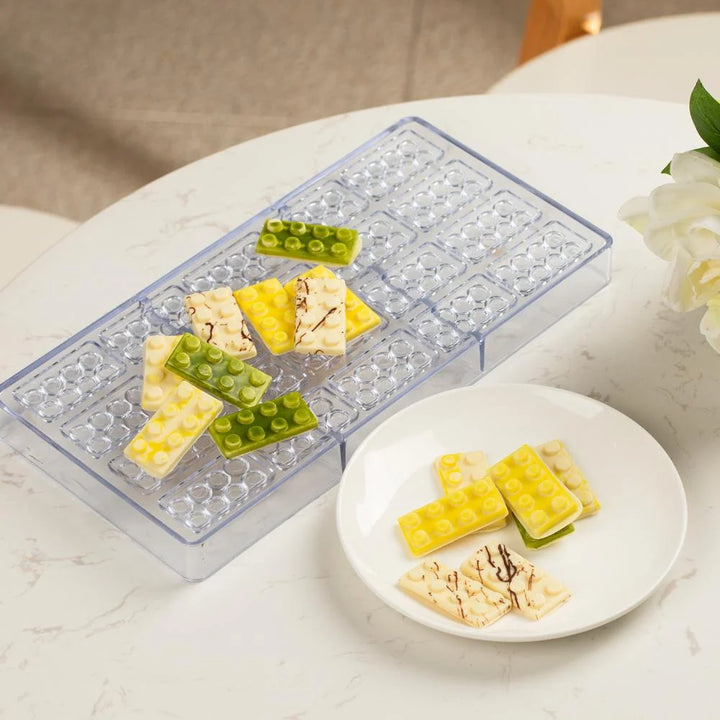 Restaurantware Pastry Tek 20-Compartment Building Block Candy & Chocolate Mold, Polycarbonate - Restaurant Equipment and Smallwares - Canadian Distribution - Ships Free Within Canada on Orders Above CAD $199