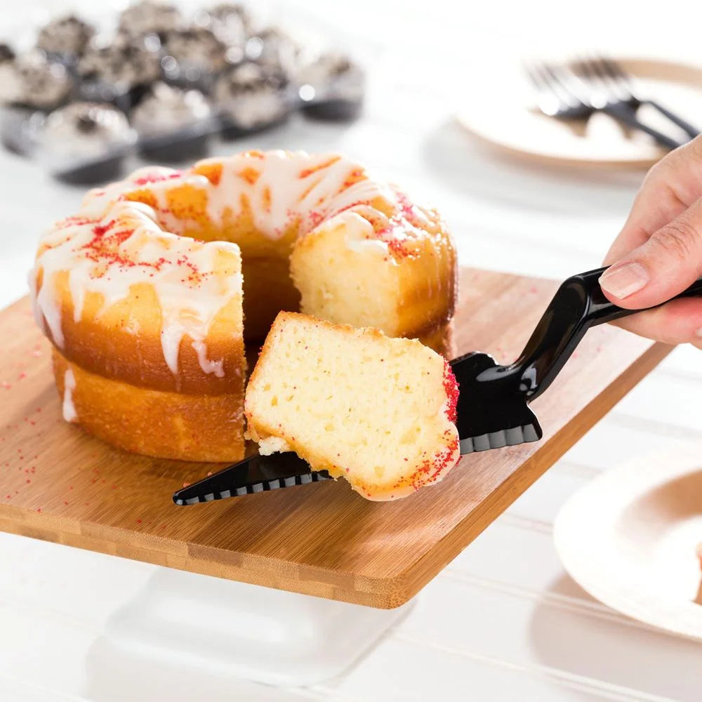 Restaurantware Cater Tek 10 x 2 x 1In Plastic Cake Servers, Black - Restaurant Equipment and Smallwares - Canadian Distribution - Ships Free Within Canada on Orders Above CAD $199