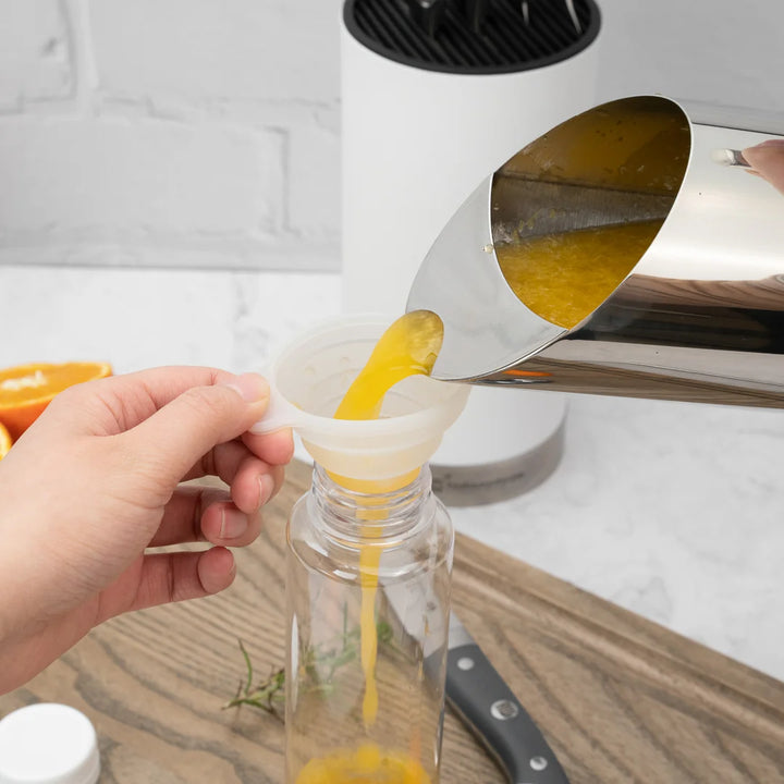 Restaurantware Met Lux 2oz Silicone Collapsible Funnels, 2.75 x 2.75 x 2.50In - Restaurant Equipment and Smallwares - Canadian Distribution - Ships Free Within Canada on Orders Above CAD $199