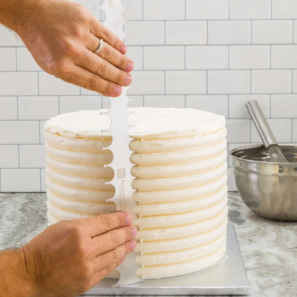 Restaurantware 4 & 5 Millimeter Stainless Steel Decorating Comb, 19.75X2In, Semicircle & Double-Sided - Restaurant Equipment and Smallwares - Canadian Distribution - Ships Free Within Canada on Orders Above CAD $199