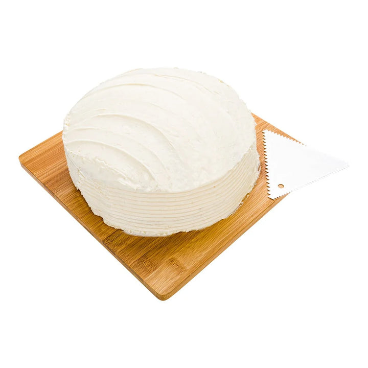 Restaurantware Pastry Tek 3-Pattern Metal Cake Scraper, With Fine & Wide Tooth Edge, 4.3 X 3.8In - Restaurant Equipment and Smallwares - Canadian Distribution - Ships Free Within Canada on Orders Above CAD $199