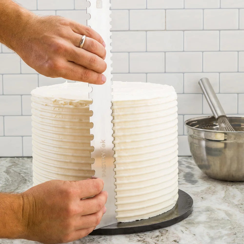 Restaurantware 5 & 10 Millimeter Stainless Steel Decorating Comb, 19.75X2In, Semicircle & Double-Sided - Restaurant Equipment and Smallwares - Canadian Distribution - Ships Free Within Canada on Orders Above CAD $199