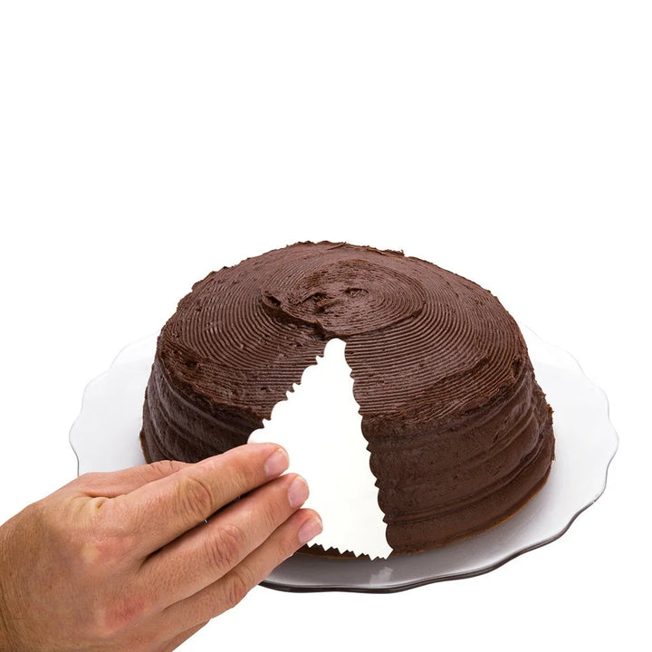 Restaurantware Pastry Tek 3-Pattern Metal Cake Scraper, With Pleated Design Edge, 4.3 X 3.8In - Restaurant Equipment and Smallwares - Canadian Distribution - Ships Free Within Canada on Orders Above CAD $199