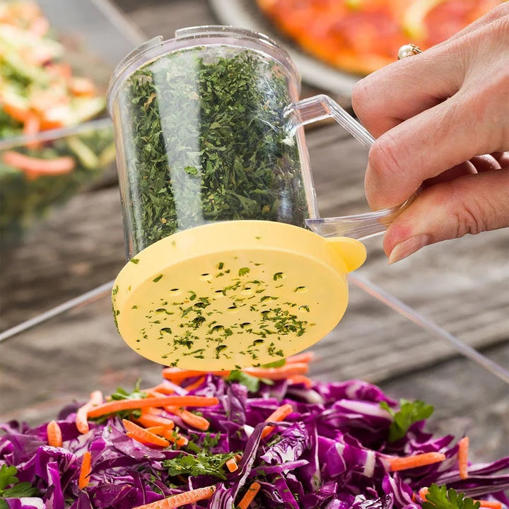 Restaurantware Rw Base Dredge 10 Ounce Clear Spice Shaker, With Yellow Coarse Lid, 4.75X3.25X4 Inch, Polycarbonate - Restaurant Equipment and Smallwares - Canadian Distribution - Ships Free Within Canada on Orders Above CAD $199