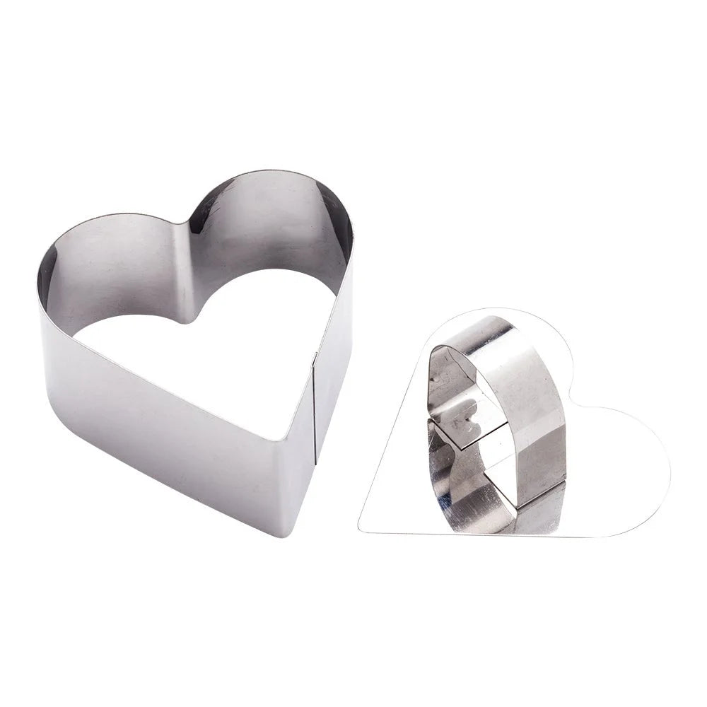 Restaurantware Pastry Tek Stainless Steel Heart Pastry Ring Mold, With Press, 3 X 1.6In - Restaurant Equipment and Smallwares - Canadian Distribution