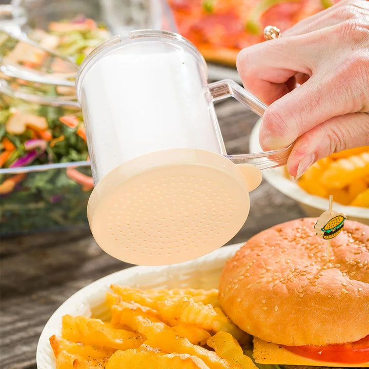 Restaurantware Rw Base Dredge 10oz Clear Spice Shaker, With Beige Fine Lid, 4.75X3.25X4 Inch, Polycarbonate - Restaurant Equipment and Smallwares - Canadian Distribution - Ships Free Within Canada on Orders Above CAD $199
