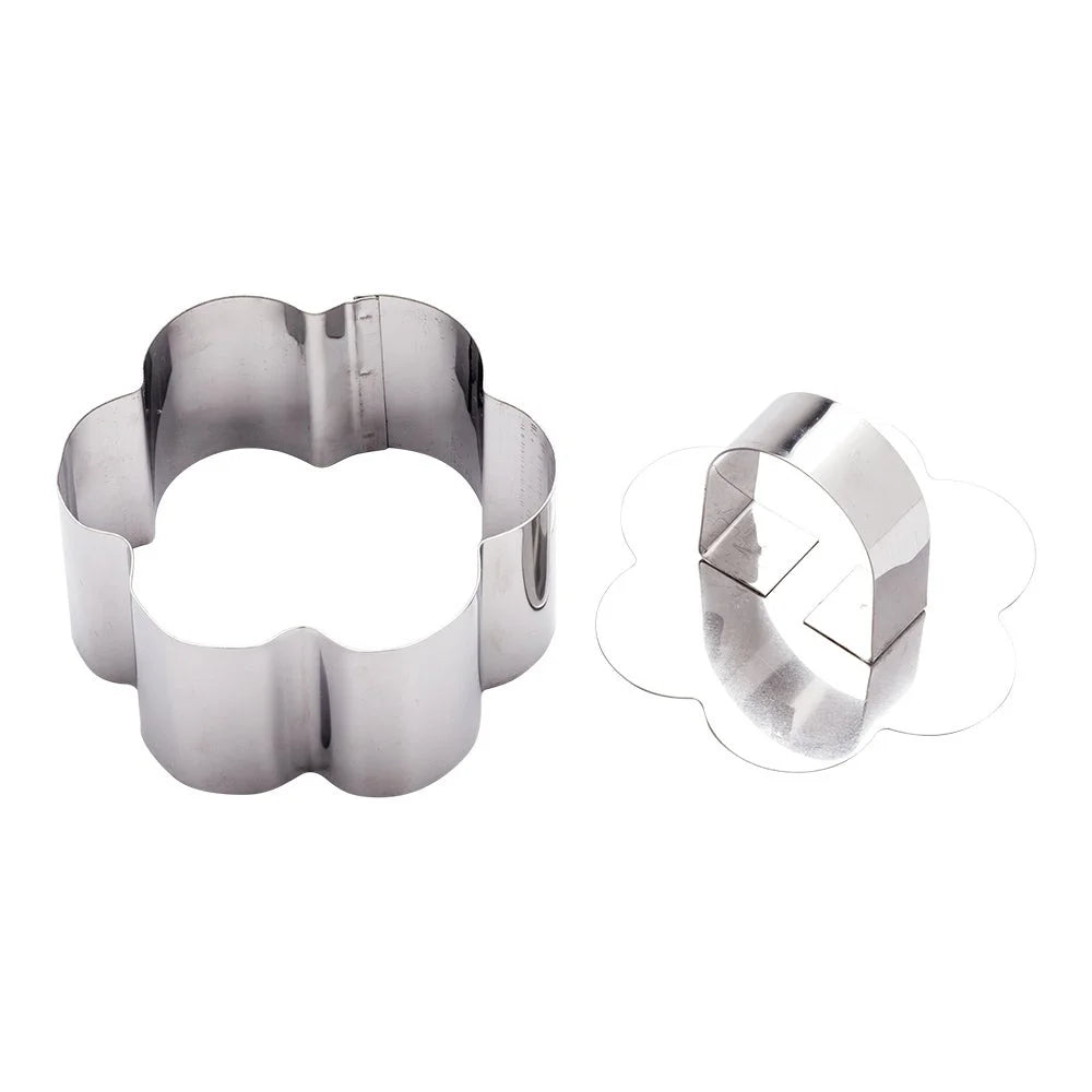 Restaurantware Pastry Tek Stainless Steel Flower Pastry Ring Mold, With Press, 3 X 1.6In - Restaurant Equipment and Smallwares - Canadian Distribution