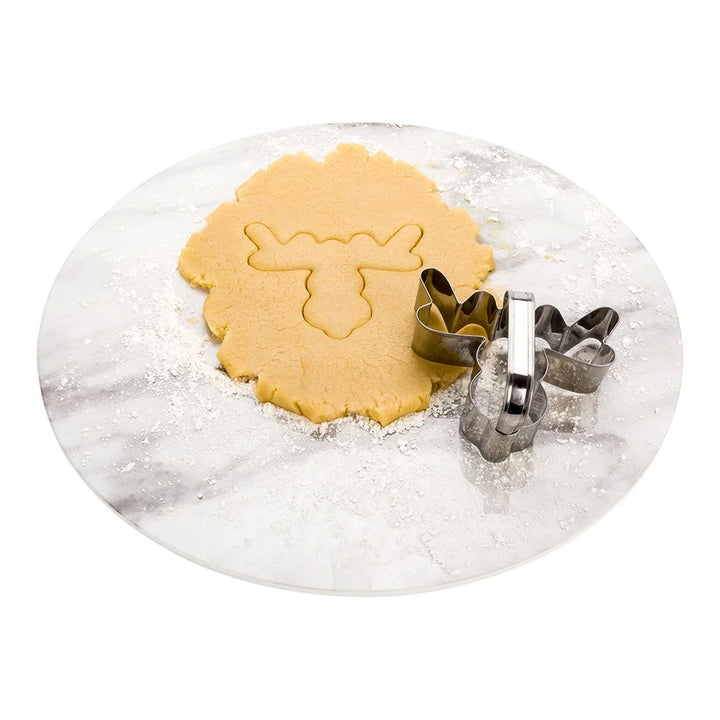 Restaurantware Pastry Tek 4In Metal Reindeer Cookie Cutter, With Handle - Restaurant Equipment and Smallwares - Canadian Distribution - Ships Free Within Canada on Orders Above CAD $199