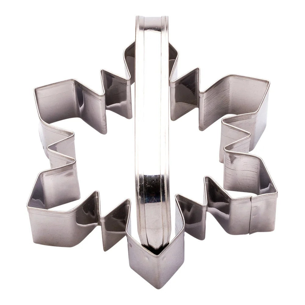 Restaurantware Pastry Tek 4In Metal Snowflake Cookie Cutter, With Handle - Restaurant Equipment and Smallwares - Canadian Distribution