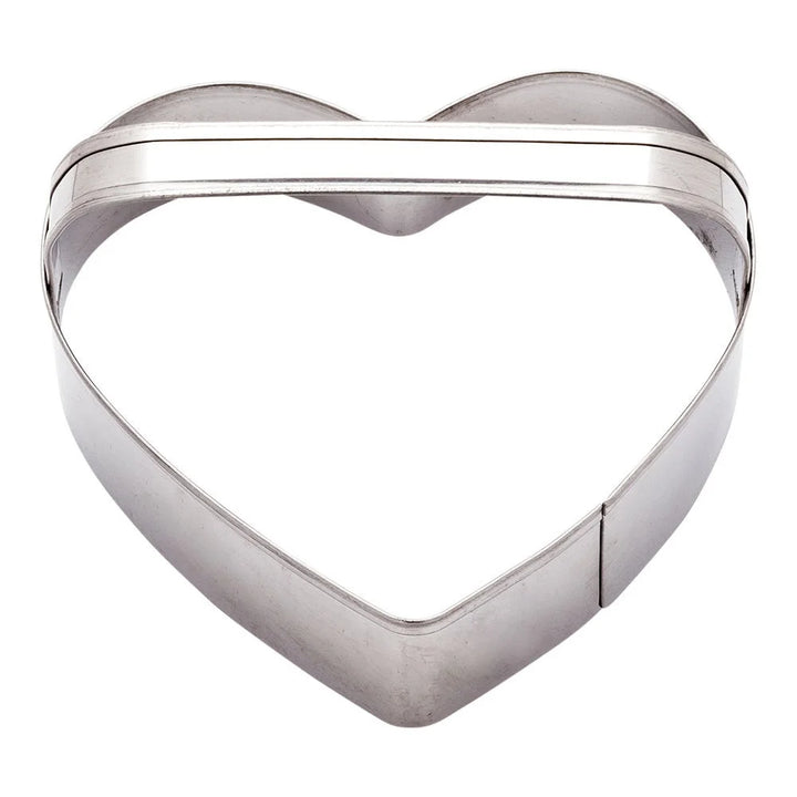 Restaurantware Pastry Tek 3.7In Metal Heart Cookie Cutter, With Handle - Restaurant Equipment and Smallwares - Canadian Distribution