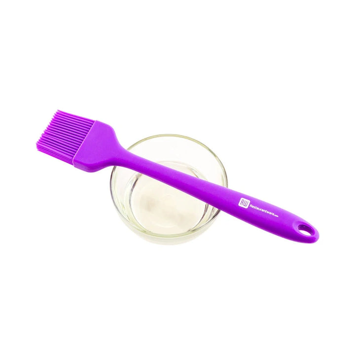Restaurantware Purple Silicone Pastry & Basting Brush, 10.25 X 1.75 X 0.75 Inch - Restaurant Equipment and Smallwares - Canadian Distribution - Ships Free Within Canada on Orders Above CAD $199