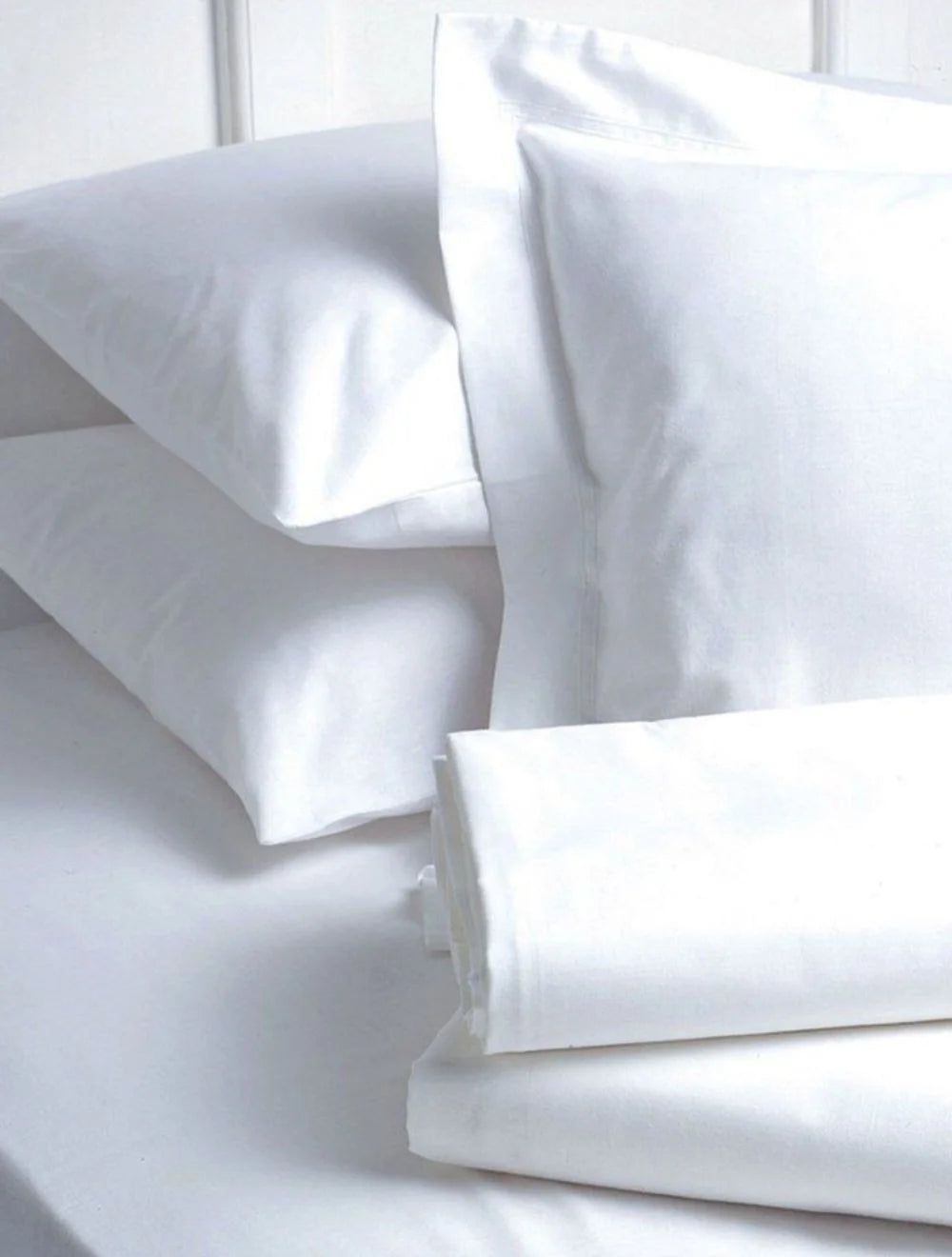 Merit Collection T250 Percale White King Pillow Covers, Cotton/Polyester Blend, 21 X 42In - Restaurant Equipment and Smallwares - Canadian Distribution