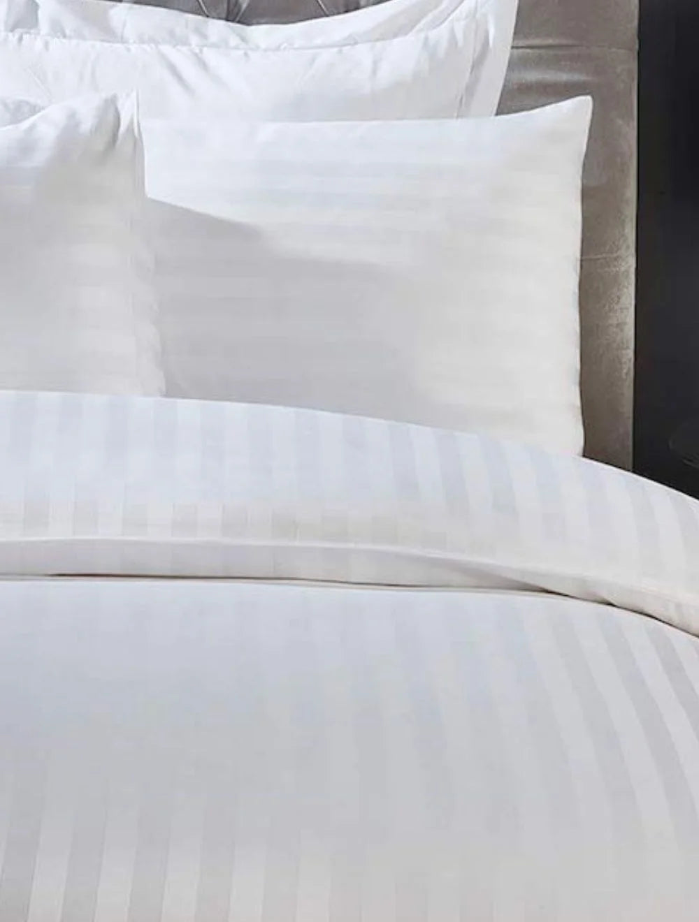 Merit Collection T260 Percale White Queen Duvet Covers, Cotton/Polyester Blend, 88 X 88In, With Flap, 1Cm Stripe - Restaurant Equipment and Smallwares - Canadian Distribution
