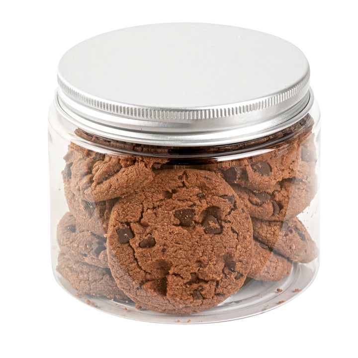 Restaurantware RW Base 16oz Clear Plastic Candy & Snack Jars, with Silver Aluminum Lid, 3.75 x 3.75 x 3In - Restaurant Equipment and Smallwares - Canadian Distribution - Ships Free Within Canada on Orders Above CAD $199