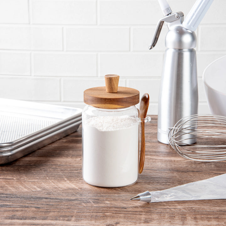 Restaurantware 29oz Glass Vetri Storage Jar, 3.25X3.25X7.5In, With Acacia Lid & Spoon - Restaurant Equipment and Smallwares - Canadian Distribution - Ships Free Within Canada on Orders Above CAD $199